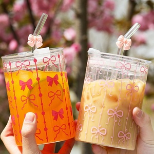 Tazza da Caffè Lelyi Ins Carina e Femminile, Bicchiere in Vetro Creativo di Alta Qualità con Cannuccia e Coperchio - Product Image 3