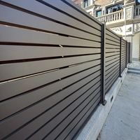 Panneau de clôture à lattes horizontales en alliage d'aluminium de 7 pieds sur mesure, étanche et antirouille, pour balcon et escalier extérieur