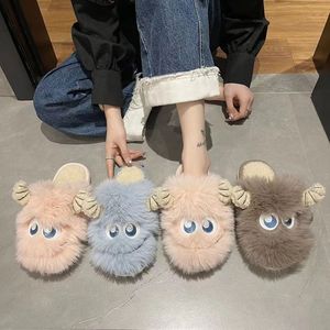 Pantoufles en peluche monstre mignonnes pour l'automne et l'hiver, chaussures à semelle épaisse pour couples, pour l'intérieur et l'extérieur - Product Image 1