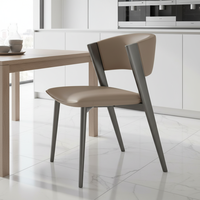 Chaise de salle à manger en bois massif de style nordique, luxe léger naturel, dossier haut de gamme pour la maison, restaurant moderne simple, usage domestique de loisirs
