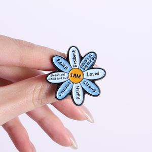Pin Esmaltado con Frase de Amor Propio Positivo y Diseño Floral, Insignia 'I AM Loved Strong', Broche '¿Qué es lo mejor que puede ocurrir?', Joyería, Regalo - Product Image 4