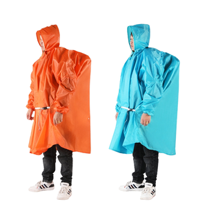Poncho Impermeable Desechable para Adultos, para Senderismo, Viajes, Uso Casual, en Colores Naranja y Azul, Talla Universal, Marca Personalizable - Product Image 1