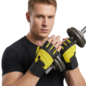 Guantes de Gimnasio de Cuero Profesionales Personalizados SAAR INDUSTRIES al por Mayor, Ligeros, Antideslizantes, Transpirables, de Medio Dedo - Product Image 6