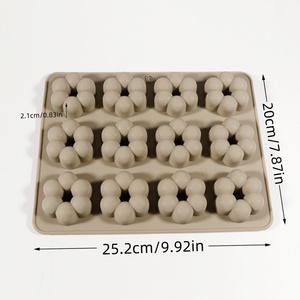 Molde de Silicona TangChu con Forma de Donut Floral para Pasteles, Postres de Gelatina y Diseños Creativos de Repostería - Product Image 6