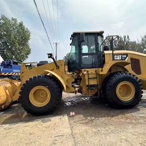 Chargeuse sur pneus CAT 950 jaune, équipement de construction d'occasion, vue de face - Product Image 5