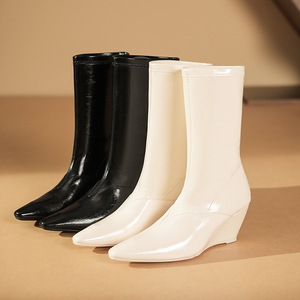 Bottines pour femmes à bout pointu, talon compensé de 3 à 5 cm, doublure en peluche, à enfiler, couleur unie, bottines isolantes d'hiver - Product Image 2