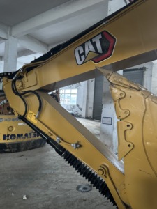 Excavadora Cat 320GX de segunda mano en oferta, máquina simple y estable para trabajos de terraplenes, carreteras, construcción municipal y general. - Product Image 6