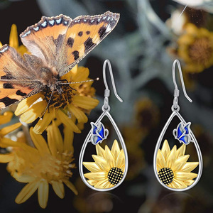 Orecchini a goccia con girasole da donna, stile pittura a olio con farfalle, gioielli alla moda - Product Image 2