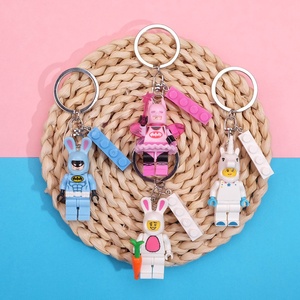 2025 dessin animé bloc de construction <span class=keywords><strong>porte</strong></span>-clés Buzz lumière année super-héros Avengers radis lapin Couple pendentif <span class=keywords><strong>Lego</strong></span> <span class=keywords><strong>porte</strong></span>-clés - Product Image 2