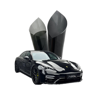 Pellicola Oscurante per Finestrini Auto 2PLY, Rotolo da 30m, 10% VLT, Nero Scuro PET, <span class=keywords><strong>Protezione</strong></span> <span class=keywords><strong>Solare</strong></span> UV per Carrozzeria - Product Image 2