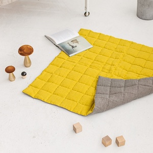 Tapete de Juego Plegable Cuadrado de Lino Orgánico Puro de 120*120cm para Bebés, Manta de Gateo Personalizada de Doble Color - Product Image 2