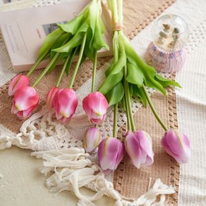 ดอกทิวลิปประดิษฐ์ CallaFloral ช่อดอกไม้ซิลิโคนนุ่มแบบถือได้ สำหรับตกแต่งงานแต่งงานและบ้าน หลายสี 5 หัว - Product Image 2