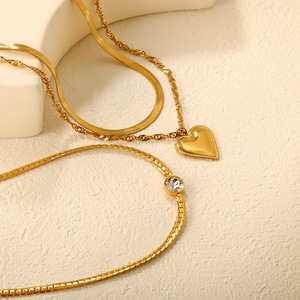 Collar con Colgante de Corazón y Diamantes de Acero Inoxidable para Mujer, Estilo Europeo Americano, Chapado en Oro de 18K, Regalo de Moda - Product Image 1