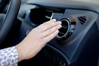 Fabricant de pièces en caoutchouc de silicone moulées sous vide |   Bouchon d'échappement d'air automobile personnalisé pour climatisation – Service OEM