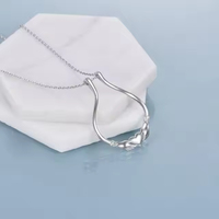Bijoux à la mode en argent sterling 925 plaqué rhodium Claddagh coeur porte-bague collier à breloques