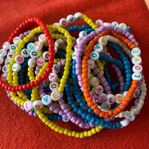 Cô Gái Thủy Tinh Đầy Màu Sắc Hạt Tùy Chỉnh Tên Lấy Cảm hứng Thư Vòng Đeo Tay Ban Đầu Thư Tình Bạn Vòng Đeo Tay Quà Tặng Cho Mẹ Con Gái - Product Image 4