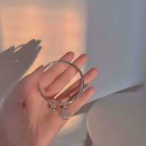 Vendita calda Trending fiore cuore in acciaio inox bracciali eleganti gioielli moda donna all'ingrosso disponibile - Product Image 1