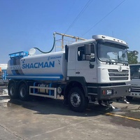 Camion arroseur Shacman complet 8-25 m³ pour lavage de voitures, configurations optionnelles pour différentes conditions routières et sanitaires