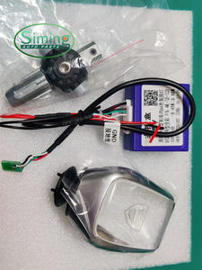 Pomello del <span class=keywords><strong>Cambio</strong></span> in Cristallo per Volvo, Accessori per Leva del <span class=keywords><strong>Cambio</strong></span> per Volvo XC60 S60 V60 XC90 V90 (17-22)(23-25) - Product Image 1