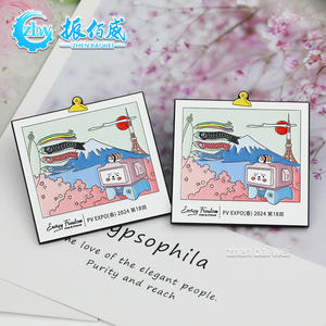 Épingle <span class=keywords><strong>en</strong></span> émail souple <span class=keywords><strong>en</strong></span> alliage de dessin animé créatif bon marché Sunrise Mountain pic alliage paysage figure épingle <span class=keywords><strong>en</strong></span> émail souple personnalisée - Product Image 4