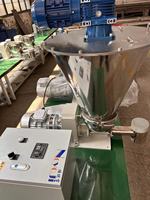 Extrudeuse à double vis personnalisable Micro chargeur de vis de poudre doseur trémie convoyeur volumétrique pour moulin à farine moteur utilisé état