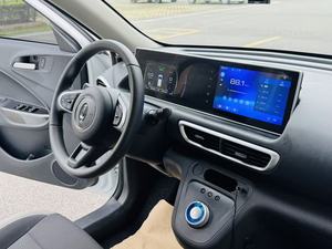 ORA White Cat : Design minimaliste et confort maximal dans un cruiser urbain 100 % électrique - Product Image 3