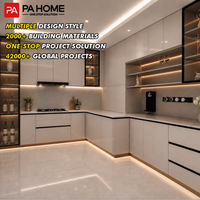 Meubles de cuisine modernes italiens avec portes en verre, armoires de cuisine de luxe sur mesure avec cadre en aluminium et éclairage LED pour projets