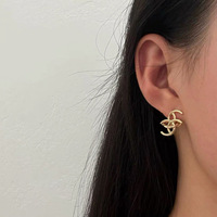 Nouvelles Boucles d'Oreilles Clous Européennes Haut de Gamme en Chaîne, en Tungstène Plaqué Or 18K, Personnalisables pour Fête, pour Femme