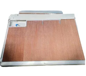 Système de contrôle de température de coussin de refroidissement de ferme porcine pour l'élevage de volailles refroidisseur d'air par évaporation de serre à rideau humide