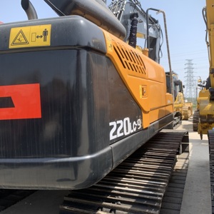 Used Hyundai 22 Ton Crawler Excavator R220-9S with Motor 1m Bucket 129KW Power Ready to ship high quality second hand for sale - Product Image 2