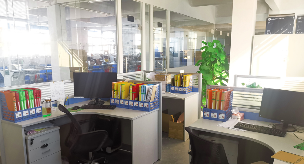 Satellite tv system multi switch 5 in 8 out 95 DBuV 2150MHz HQ 41 mA signal smatv multiswitch cascadable