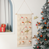 Calendrier de l'Avent personnalisable en toile vierge avec nom, disponible en stock pour le calendrier de l'Avent 2026