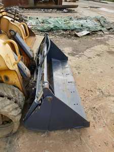 Minicargadora usada Liugong 388B Original China Minicargadora de carga nominal de 3 toneladas a la venta - Product Image 6