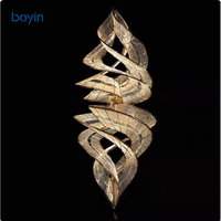 Lustre moderne en acrylique de luxe, design en spirale, sur mesure, lustre décoratif pour villa, grand lustre pour plafond haut