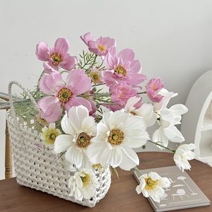 Nouvel Arrivage – Fleurs Artificielles Réalistes Cosmos à 4 Têtes en Gros – Tiges de Fleurs Cosmos pour Décoration de Salon, Mariage et Centre de Table - Product Image 4