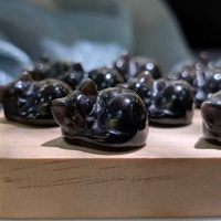 Figurine de chat endormi en obsidienne argentée sculptée à la main, artisanat en cristal naturel pour la décoration de la maison/du bureau, Feng Shui et guérison