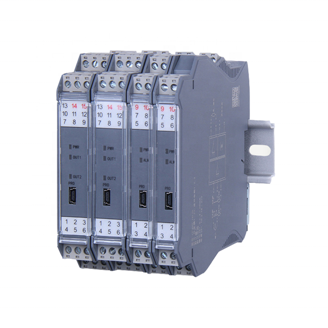 DC Signal Isolator Current and Voltage Signal Detector Isolator Distributor 4-20mA 0-20mA 0-5V 10V Current Voltage Transmitter