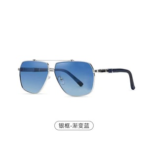 Lunettes polarisantes pour hommes, lunettes de soleil pour la conduite, petites lunettes de soleil tendance qui subliment le visage, lunettes de soleil d'été à changement de couleur - Product Image 6