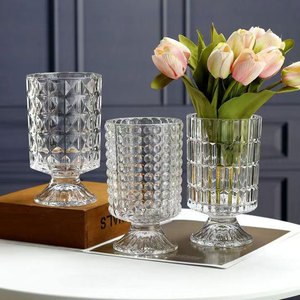 Vasi in Vetro Pressato Trasparente <span class=keywords><strong>con</strong></span> <span class=keywords><strong>Piede</strong></span> e Motivi in Rilievo, Set Multi-Stile per Fiori Freschi, Fiori Secchi e Decorazioni per la Casa - Product Image 6