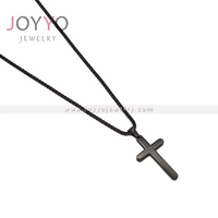 Collier Gothique en Acier Inoxydable Poli Miroir Noir Gunmetal Personnalisé Minimaliste Coupe Princesse Croix Biker Punk Vente en Gros