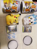Nouvel Arrivage Scellé Original Pokémon Peluche Cheeks Plush Toy Boîte Cadeau Présentoir de Cartes Boîte Mystère Incluant 151 Boîtes de Boosters