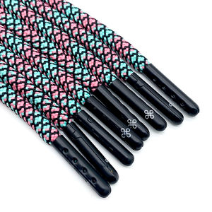 Sweat à capuche en polyester durable personnalisé avec capuche ronde imprimée à la mode pour chaussures, sacs, vêtements, revêtement en plastique Aglet - Product Image 3