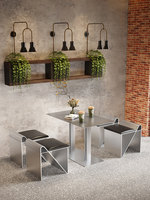 Ensemble de table et de chaises de style industriel personnalisé pour bar et taverne, canapé mural pour café, salon de thé, table en acier inoxydable