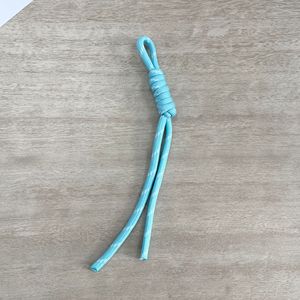 Porte-clés en macramé tressé en polyester fait main pour femmes - Breloques de sac en corde style bohème, plusieurs couleurs pour décorations de sacs à main - Product Image 6