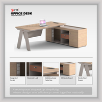 Bureau de direction moderne de luxe en forme de L avec structure en acier, grande table de bureau pour espace de travail de direction
