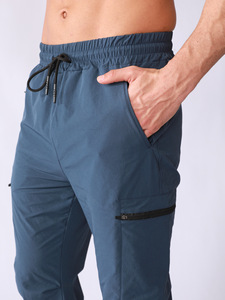 Pantalon de survêtement Taille UE 90% Nylon 10% Spandex Logo personnalisé Vêtements de fitness pour hommes Vêtements de fitness en plein air Pantalon de survêtement d'entraînement de sport - Product Image 3