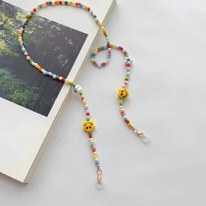 Bracelet Cordon Anti-Perte Classique Personnalisé en Perles d'Imitation et Perles de Verre avec Clip Gratuit pour Écouteurs sans Fil – Idéal comme Cadeau - Product Image 2