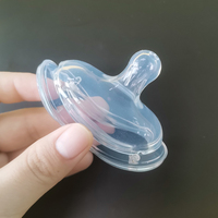 Tétine en silicone liquide à col large sans BPA, type arc, débit moyen, pour biberon très vendu, 0-12 mois, export direct usine