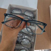 Assortiment aléatoire de montures de lunettes optiques en acétate avec branches métalliques – Destockage