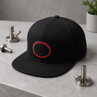 Casquette Snapback Hip-Hop Urbaine Personnalisée avec Broderie et Trous Déchirés à l'Avant, Noire, Réglable
